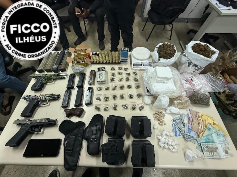A POLICIA EM AÇÃO:Força-tarefa cumpre 29 mandados contra grupo investigado por tráfico e homicídios em Maraú e região