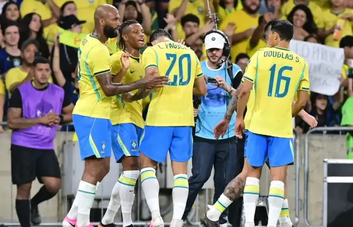Servidores federais terão expediente até as 11h na segunda-feira por causa do jogo do Brasil na Copa do Mundo