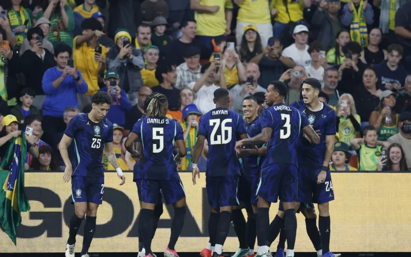 Ancelotti elogia Vini Jr. após gol na vitória do Brasil
