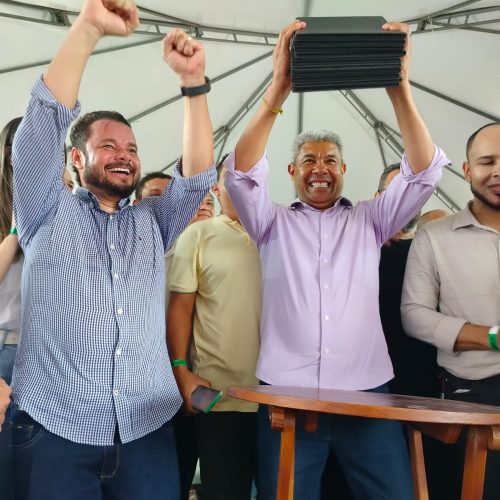 POPULAÇÃO FRUSTRADA:O governador anunciou varias obras pra Ubatã, mas as principais obras que deveriam ser anunciada ficaram de fora
