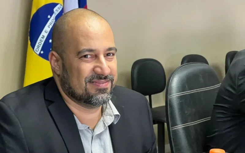 DE MUDANÇA: Juiz Carlos Eduardo se despede de Ubatã após 3 anos e assume Comarca de Camacan