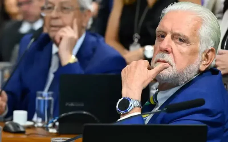 PF encontra mais de R$ 250 mil em espécie em endereço ligado ao senador Jaques Wagner durante operação