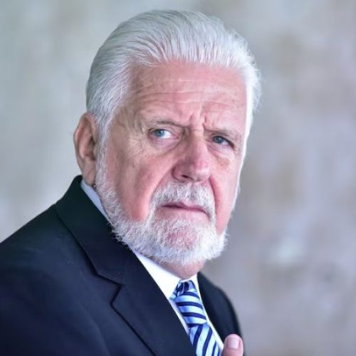 Polícia Federal intima Jaques Wagner para depor em investigação sobre supostas vantagens ligadas ao Banco Master