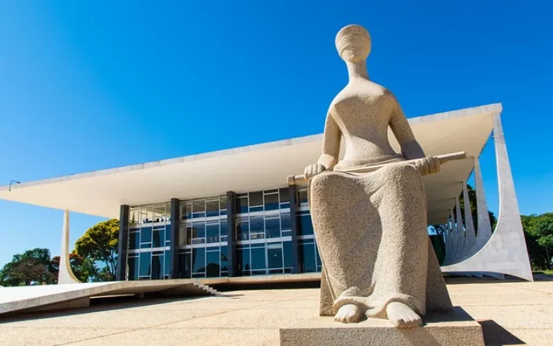 Supremo Tribunal Federal acaba com aposentadoria como pena para juízes criminosos