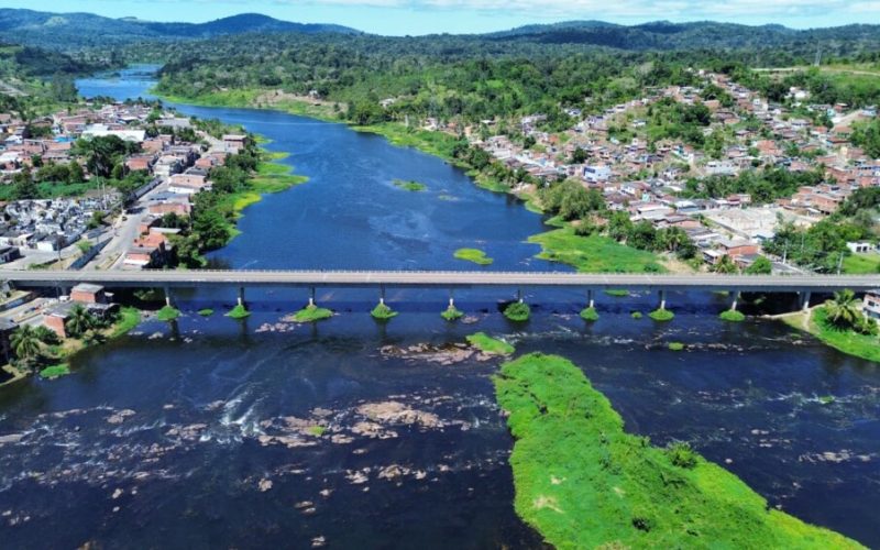 Ubaitaba: Mobilização de Gracinha Viana avança e iluminação da ponte entra em licitação