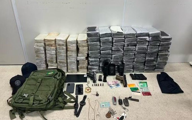 Policial militar e estudante de direito são presos com mais de 100 kg de drogas na Bahia
