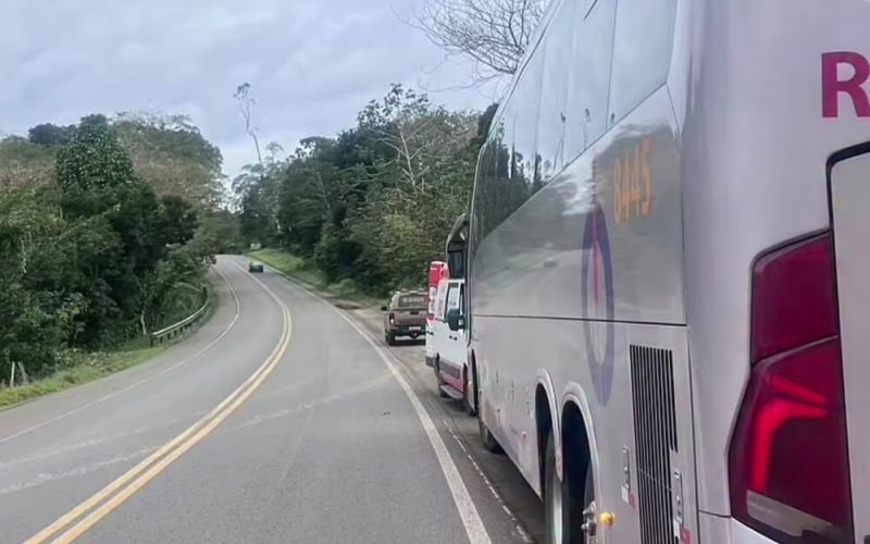 Passageiro de 60 anos morre dentro de ônibus que fazia linha Jequié x Porto Seguro
