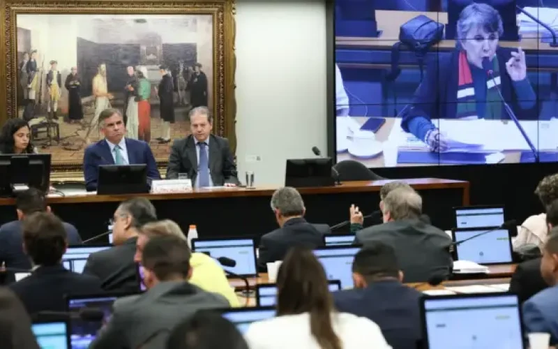 Comissão da Câmara aprova redução da maioridade penal para 16 anos