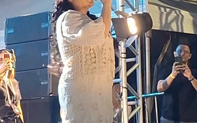 Marcha para Jesus reúne multidão e tem show emocionante de Cassiane neste sábado.