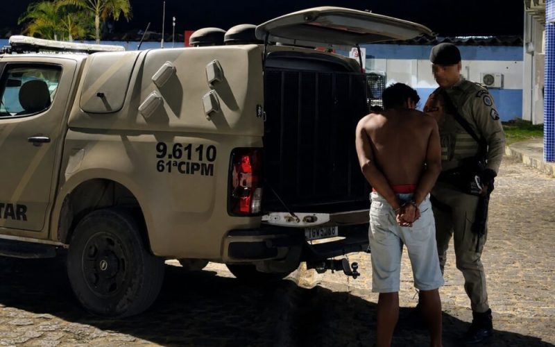 HOMEM É PRESO APÓS SUSPEITA DE FERIR MULHER NO ROSTO COM CANIVETE EM UBATÃ