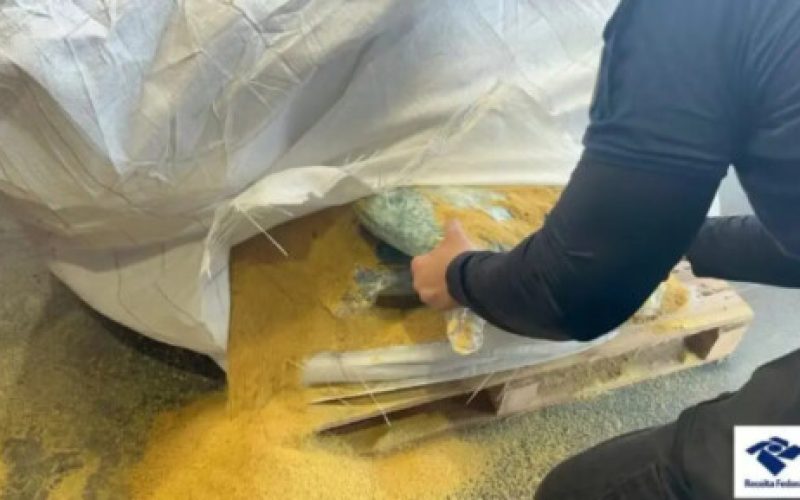 Cocaína escondida dentro de carga de soja é apreendida no Porto de Salvador