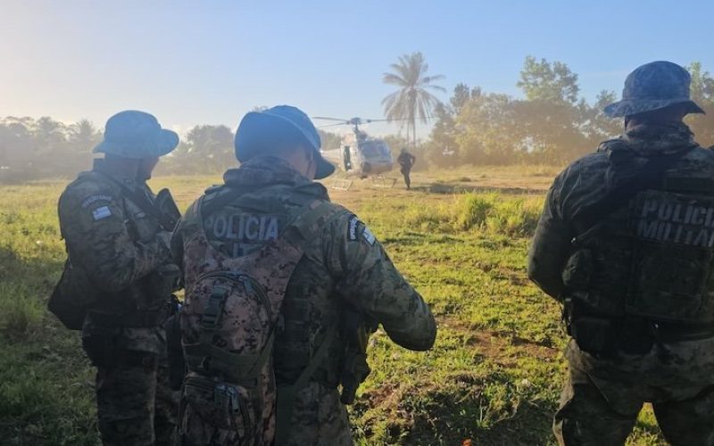 Suspeito morre em confronto com a PM e fuzil é apreendido em Camamu