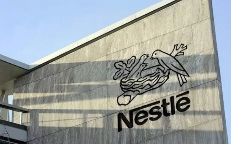 Nestlé anuncia demissão de 16 mil funcionários e vai encerrar produção em fábricas