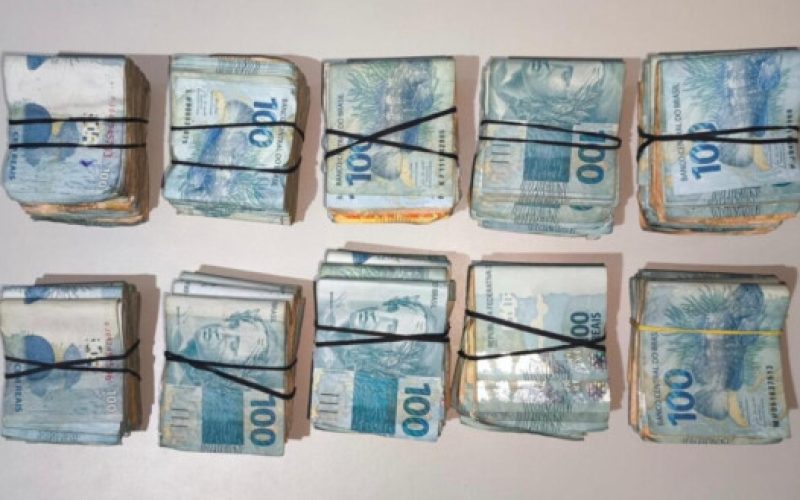 Operação Três Coqueiros apreende R$ 99 mil e mira organização criminosa no sul da Bahia