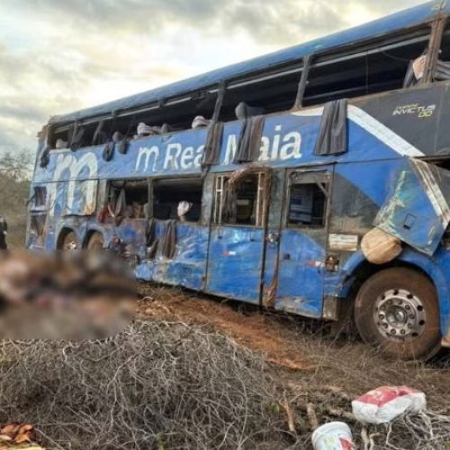 TRAGÉDIA! Acidente com ônibus deixa sete mortos e 13 feridos na BR-242, na Chapada Diamantina