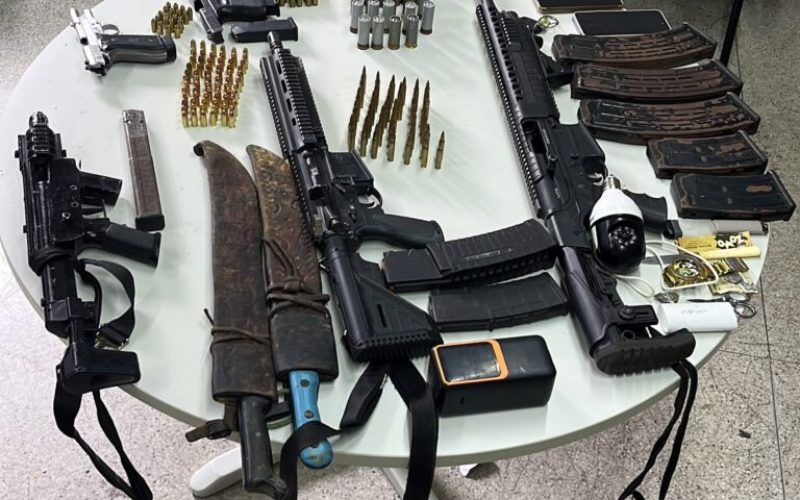 PM prende cinco suspeitos e apreende fuzil e submetralhadora após homicídios em Santa Inês