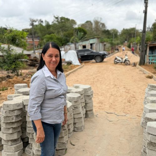 Ubaitaba: Prefeita Gracinha Viana visita obras em andamento no município
