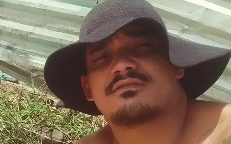 Homem é executado a tiros dentro de Kombi em Taboquinhas; criminosos fugiram em direção a Ubaitaba